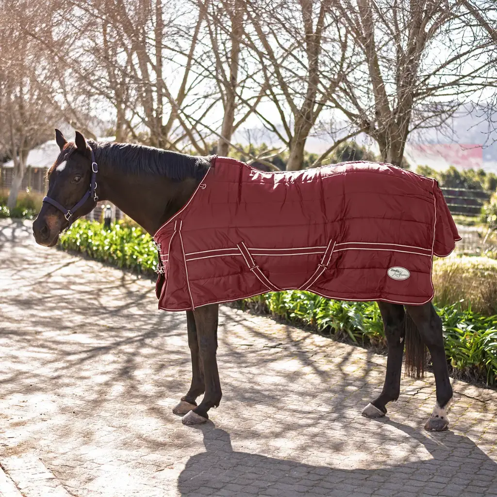 Stable Buster Duvet Blanket - Red